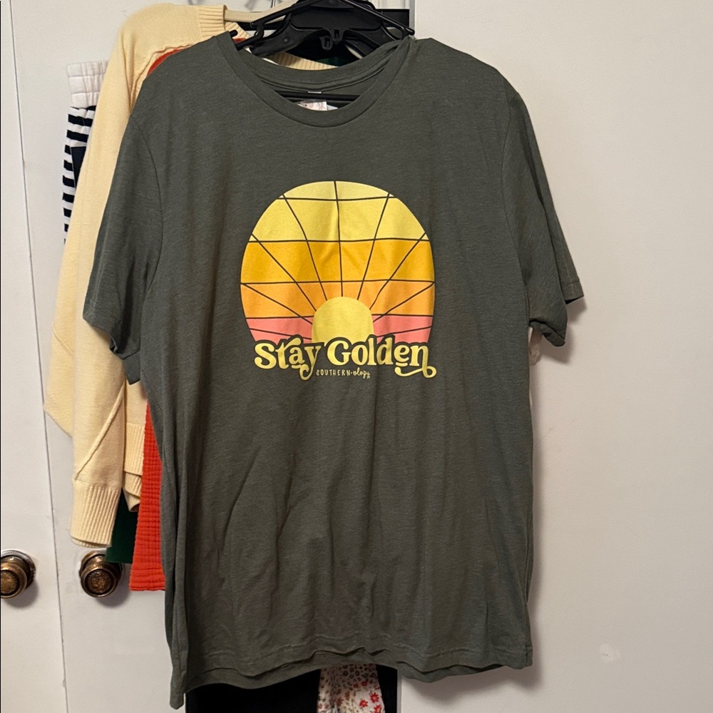 Stay Golden Sunburst Tee - Olive